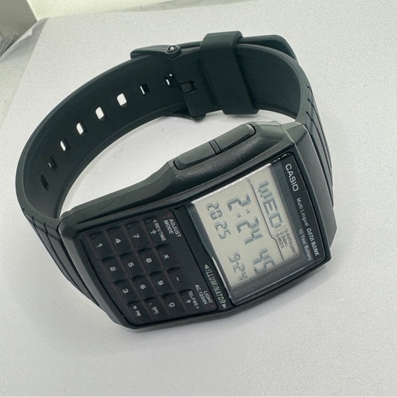 Casio Men Calculator Watch
Rubber Plastic 
Black 
Data bank - Picture 6 of 13
